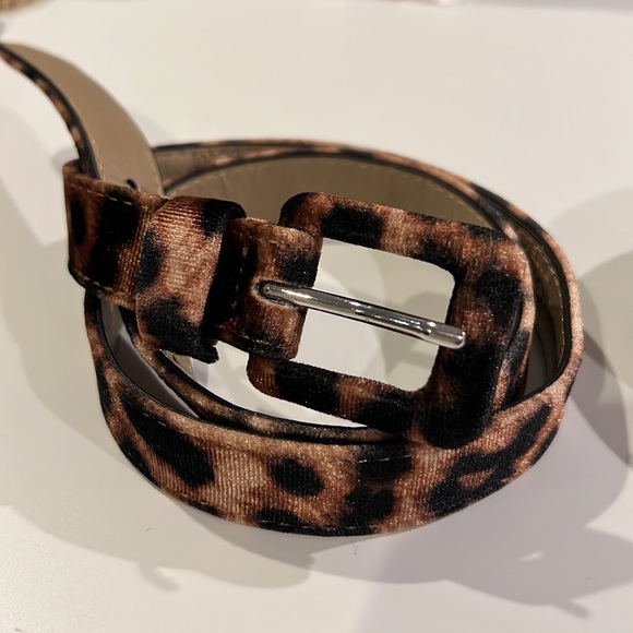 Urban Outfitters Animal print belts - Picture 3 of 5